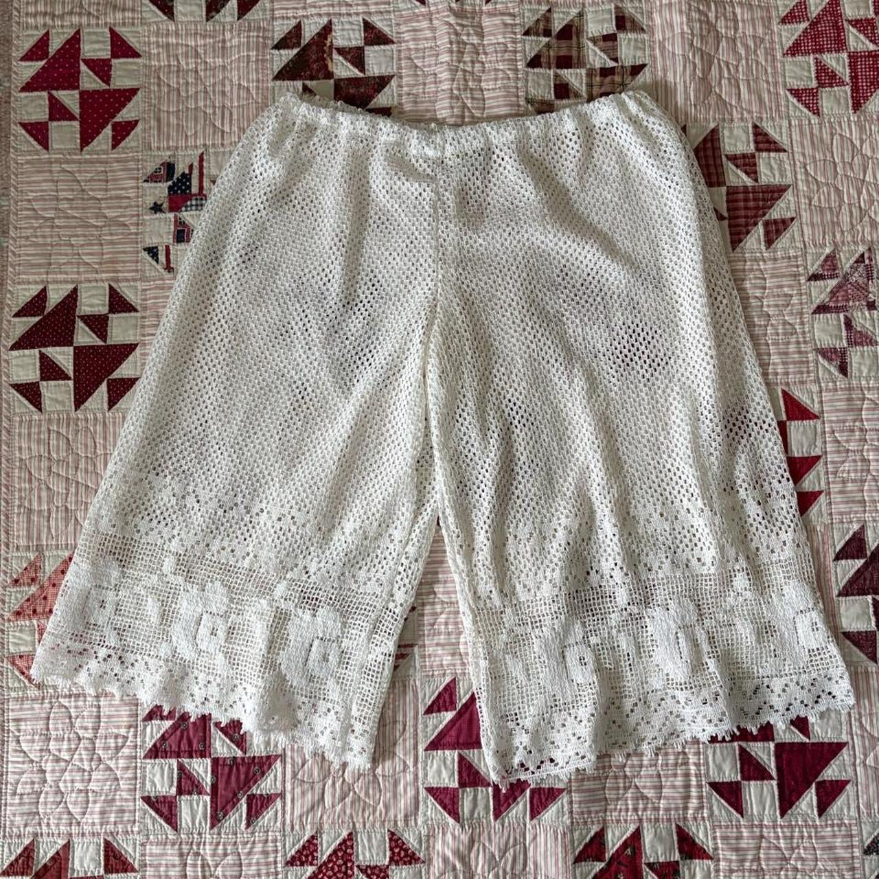 Lace bloomers