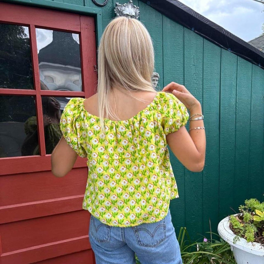 70s Floral Puff Sleeve Top