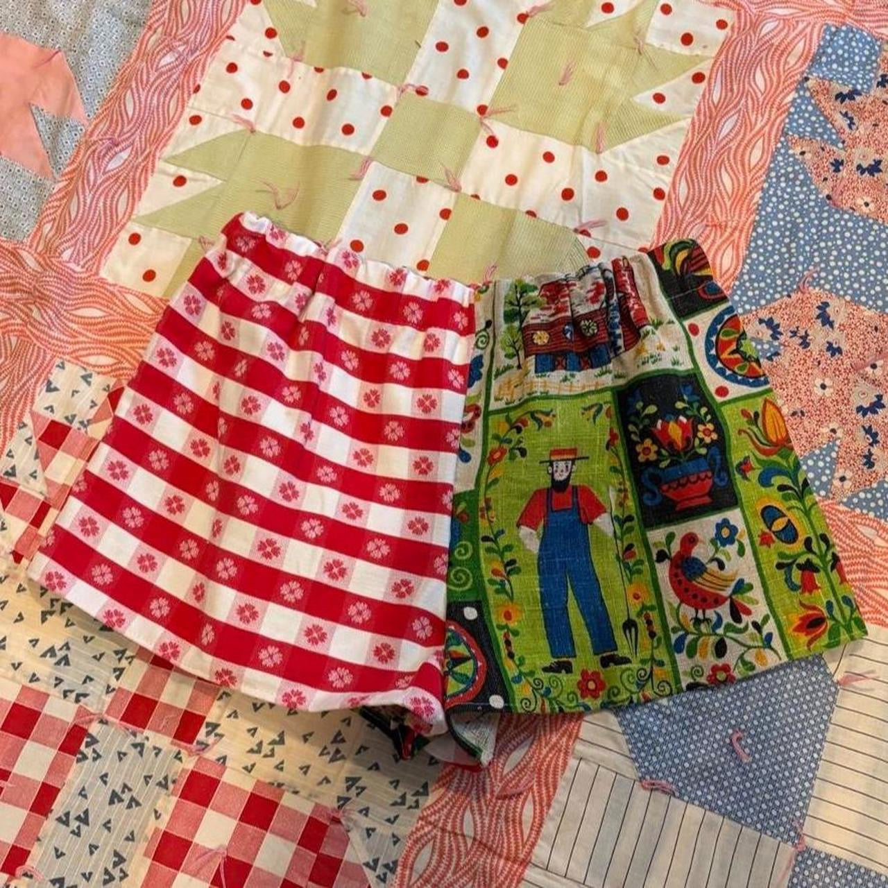 Mid Century Farm Shorts