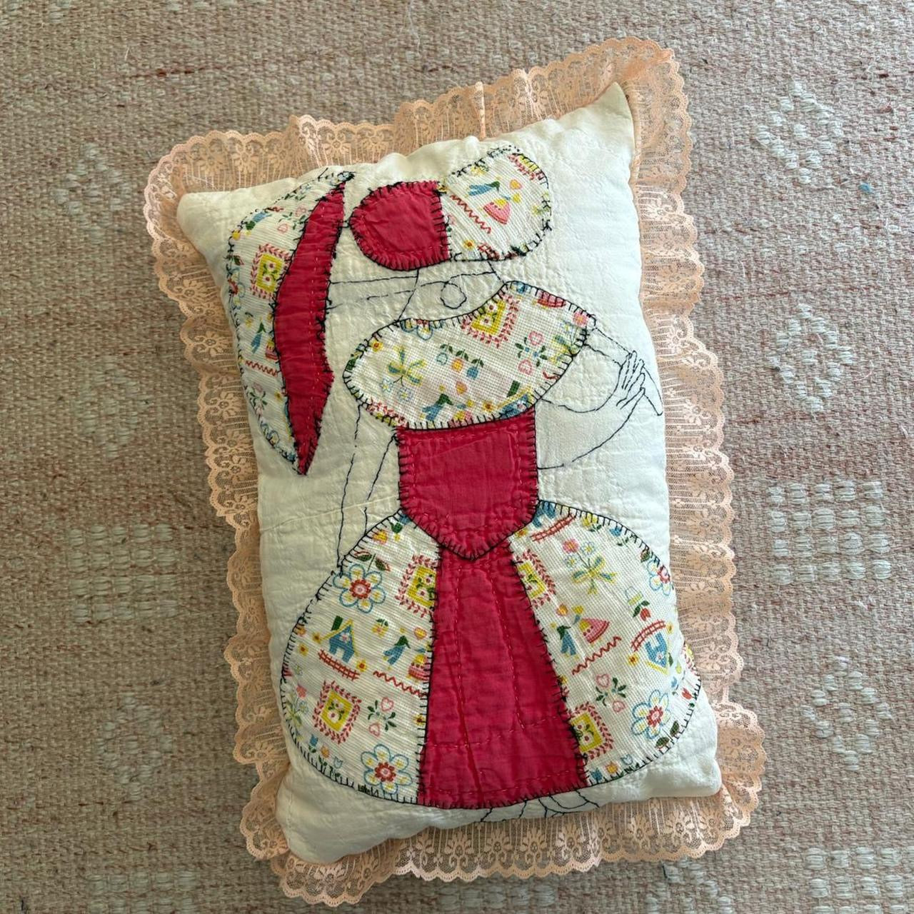 Sunbonnet Sue Pillow
